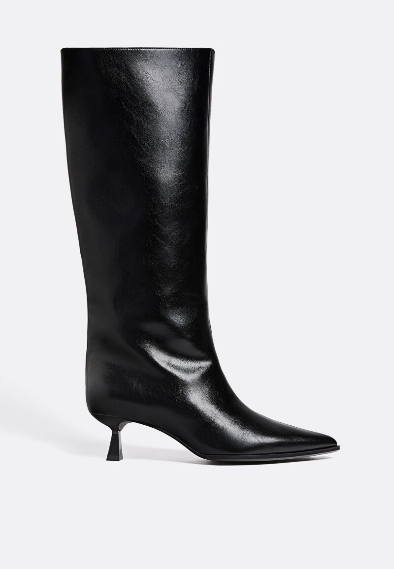 Botas altas.
