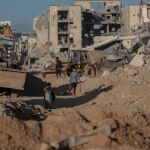 O.Próximo.- Israel autoriza la entrada de especialistas egipcios para buscar cuerpos de rehenes en Gaza