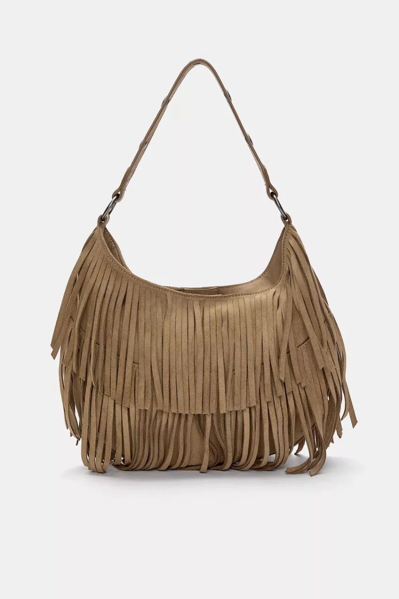 Bolso de flecos.