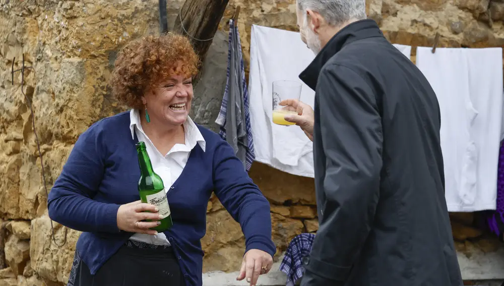 El Rey Felipe VI prueba la sidra en Valdesoto