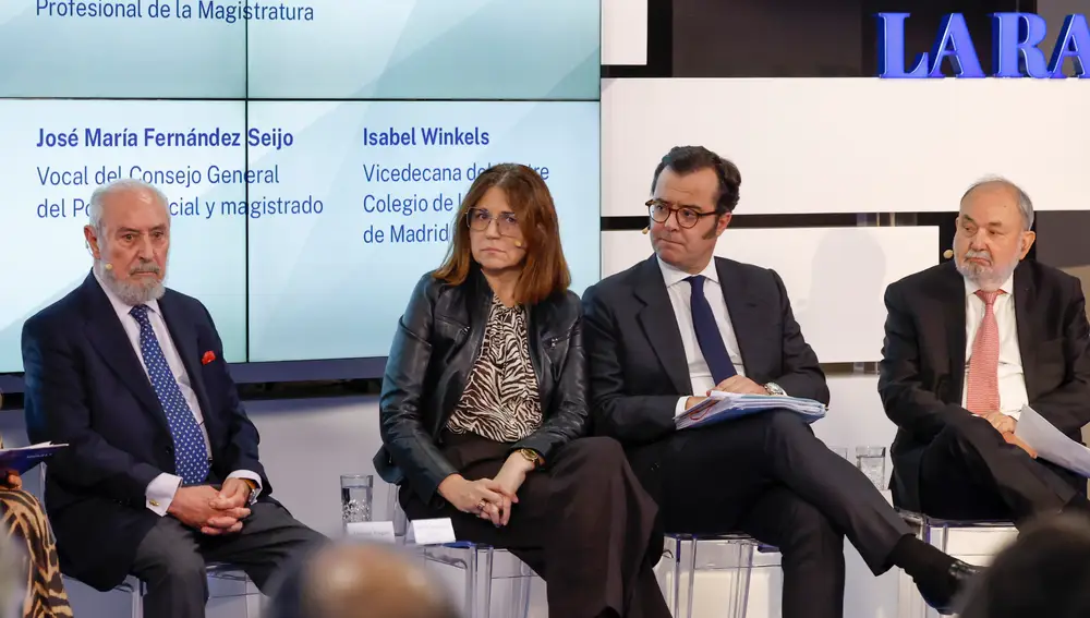 Mesa redonda "Reflexiones desde la Justicia"