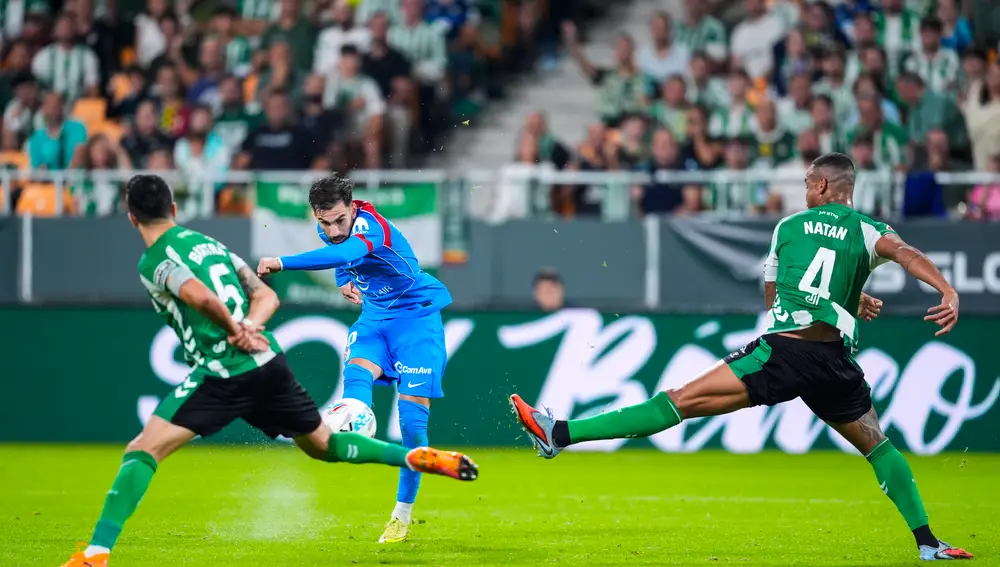 Real Betis v Atletico de Madrid - LaLiga EA Sports