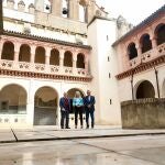 Patricia del Pozo, junto a otras autoridades, durante la presentación del proyecto en el Monasterio de San Isidoro del Campo
