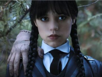 Mi&eacute;rcoles Adams, el disfraz de este a&ntilde;o, interpretado por Jenna Ortega durante en la serie de Netflix
