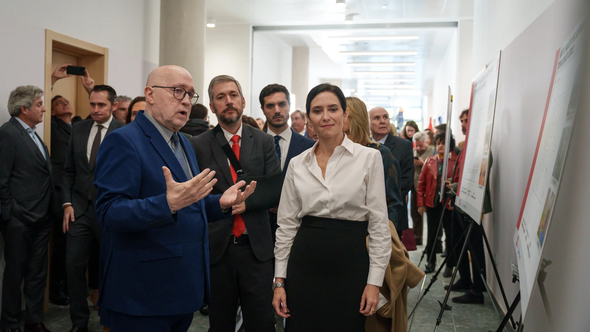 La presidenta de la Comunidad de Madrid, Isabel Díaz Ayuso, acompañada por el Consejero de Presidencia, Justicia y Administración Local, Miguel Ángel García Martín, inaugura el Palacio de Justicia de Torrejón de Ardoz, a 28 de octubre de 2025, en Torrejón de Ardoz, Madrid (España). El Palacio de Justicia de Torrejón de Ardoz atiende a cerca de 225.000 vecinos de once municipios. 28 OCTUBRE 2025 Matias Chiofalo / Europa Press 28/10/2025