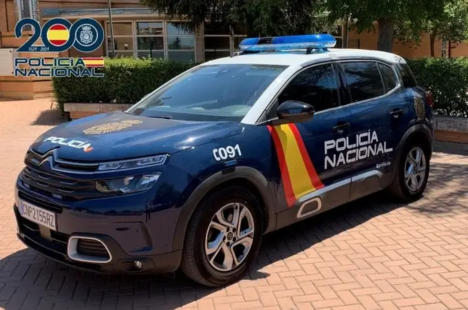 Detenido un hombre por abandonar a su hijo en un centro de menores en Donosti tras oír que “allí se está muy bien” Detenido un hombre por abandonar a su hijo en un centro de menores en Donosti tras oír que “allí se está muy bien”