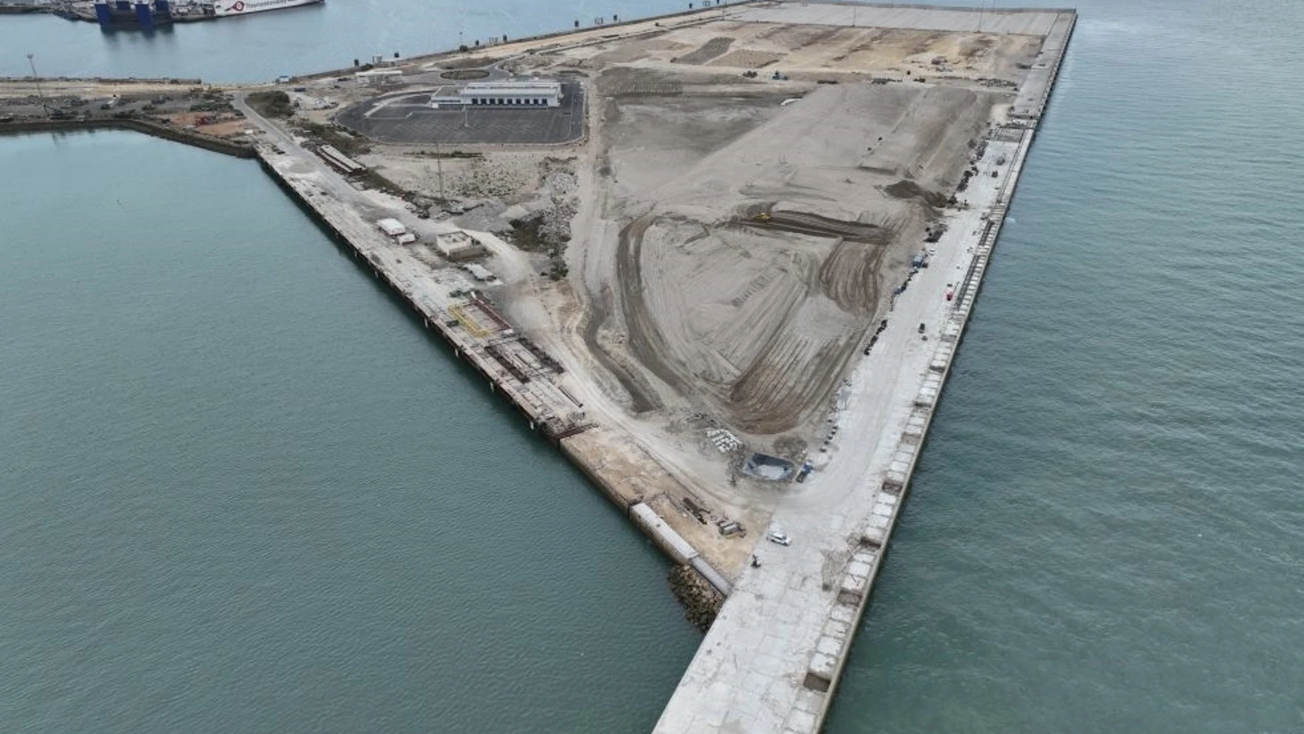 Nueva terminal de contenedores del puerto de Cádiz.