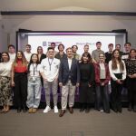 El conseller Vila con los ganadores de las Beques Propulsió 2024