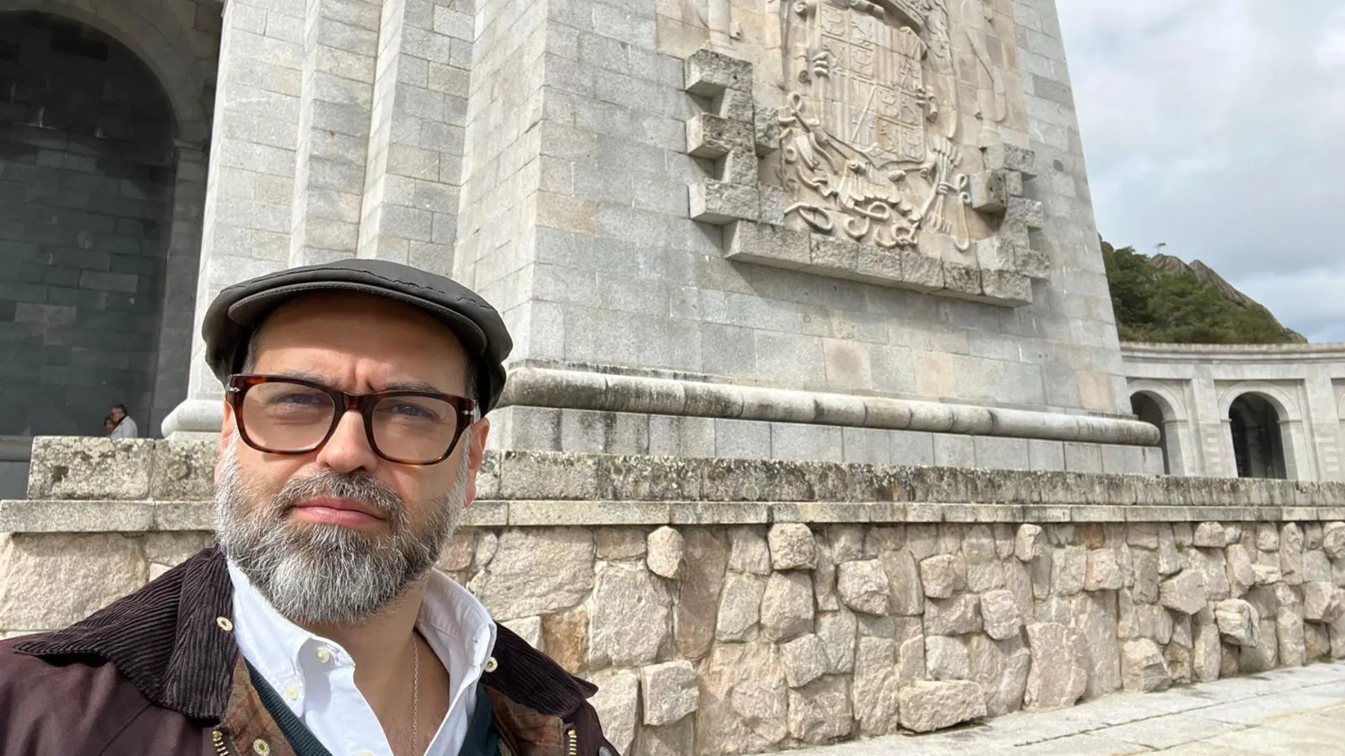 El activista, fotófrafo ocasional y economista, Jesús García Conde, durante una de sus numerosas visitas al Valle de los Caídos