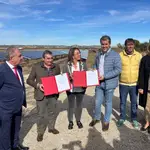 González Corral visita las obras de instalación de la planta fotovoltaica en la Comunidad de Regantes de San Isidro