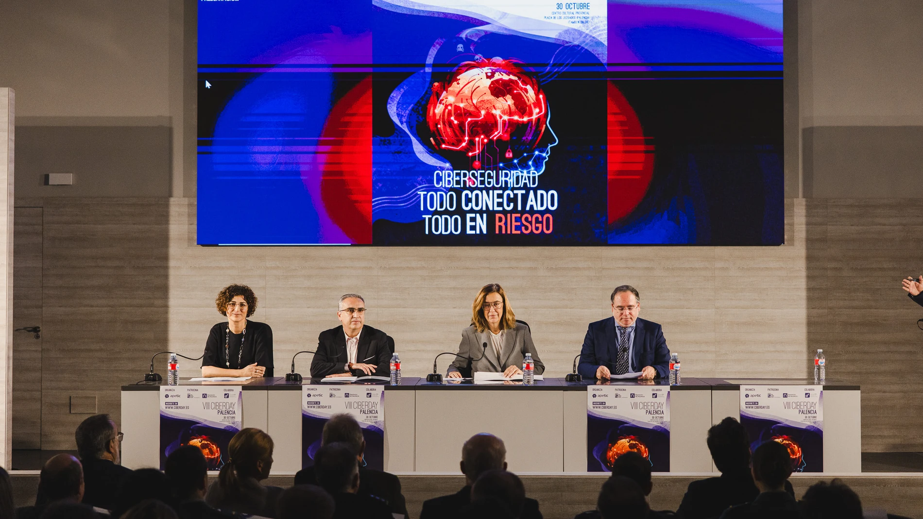 La presidenta de la Diputación de Palencia, Ángeles Armisén, inaugura la VIII edición del Ciberday, bajo el lema ‘Ciberseguridad: todo conectado, todo en riesgo’