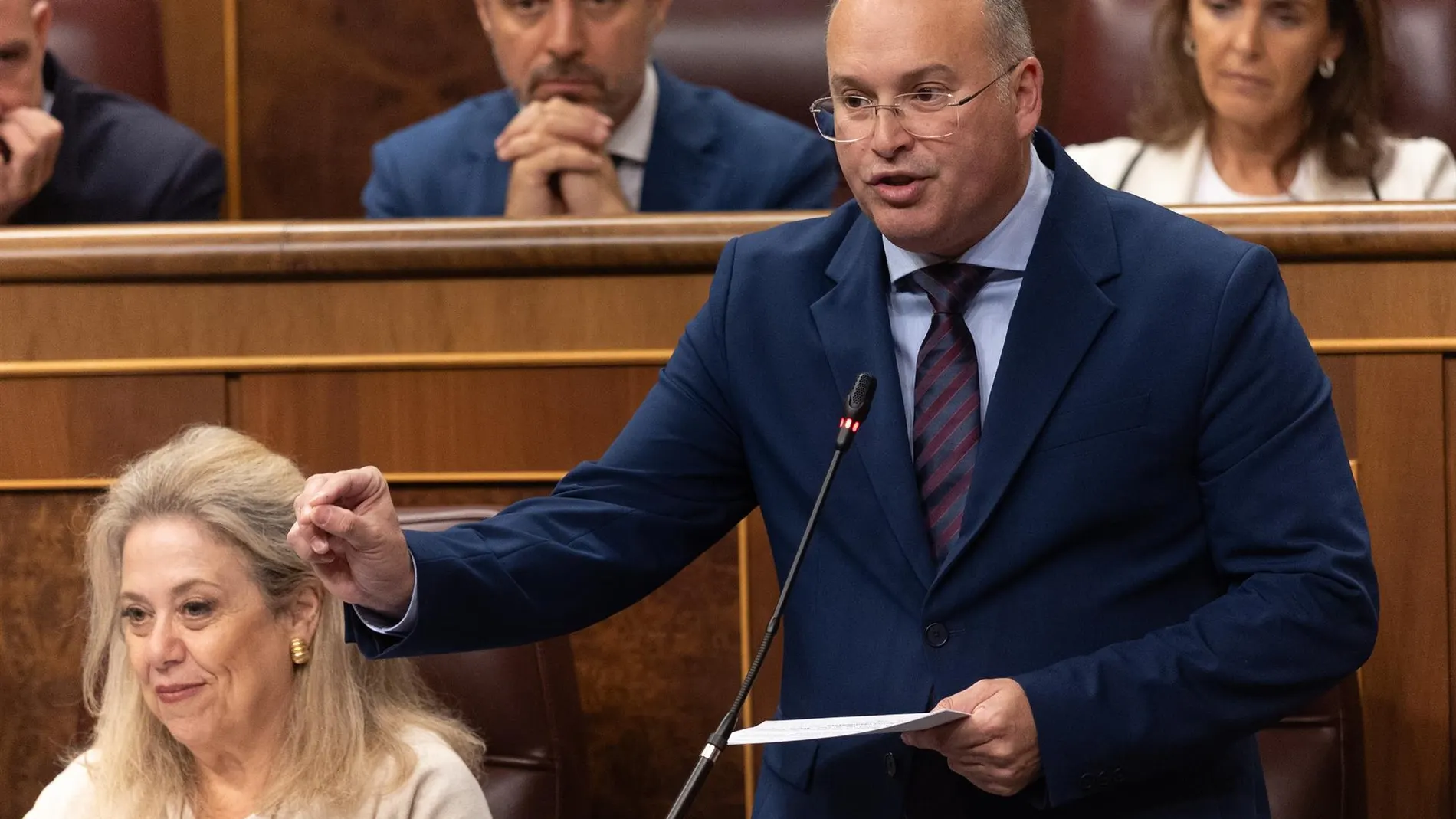 Tellado carga contra Sánchez por los "elogios" a su exministro en el Senado: "De todo, menos Ábalos el imputado"