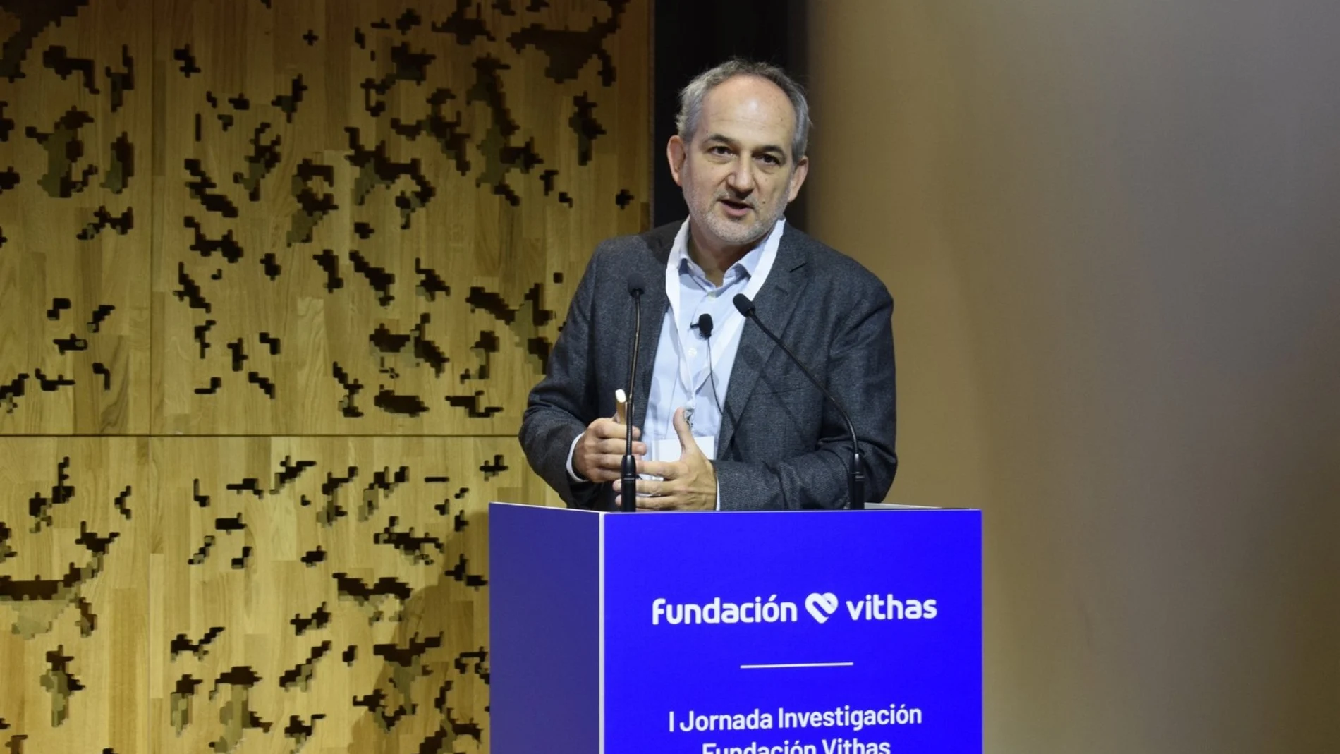 Fútbol.- Un estudio advierte de que la acumulación de cabezazos en el fútbol profesional pueden derivar en demencias