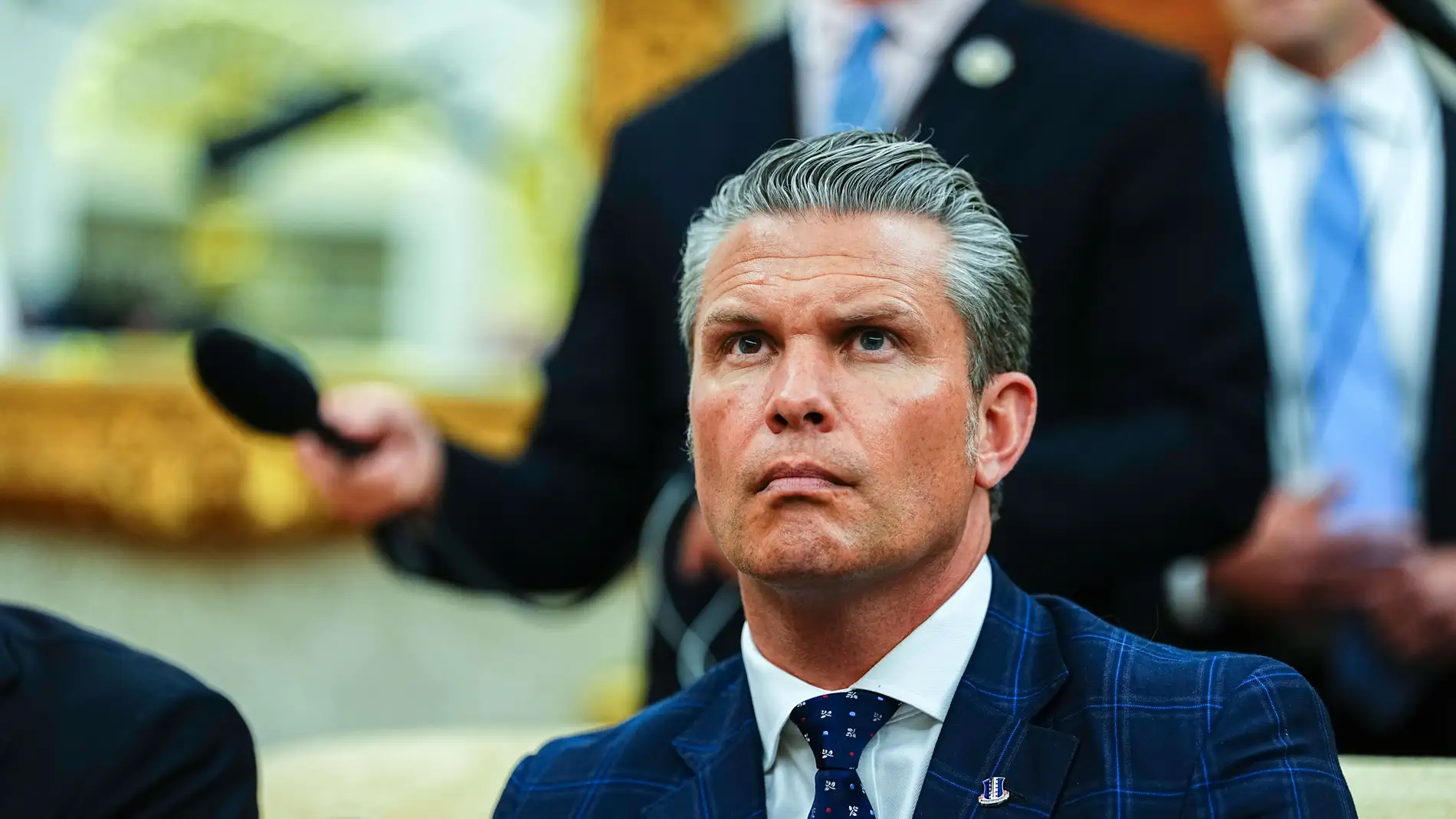 October 22, 2025, Washington, District Of Columbia, USA: United States Secretary of War Pete Hegseth looks on as US President Donald J Trump meets Mark Rutte, Secretary General of the North Atlantic Treaty Organization (NATO) in the Oval Office of the White House in Washington, DC, USA, on Wednesday, October 22, 2025. The leaders are meeting to discuss continuing support for UkraineEuropa Press/Contacto/Aaron Schwartz - Pool via CN22/10/2025 ONLY FOR USE IN SPAIN
