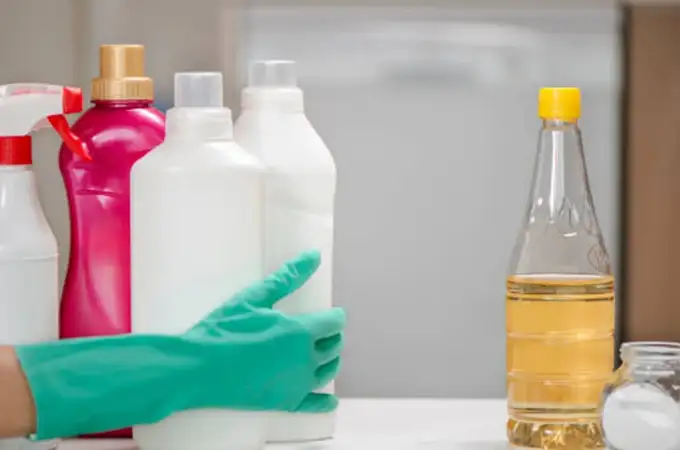 Por qué hay que rociar vinagre en los faros del coche: ¿qué significa? Por qué hay que rociar vinagre en los faros del coche: ¿qué significa?