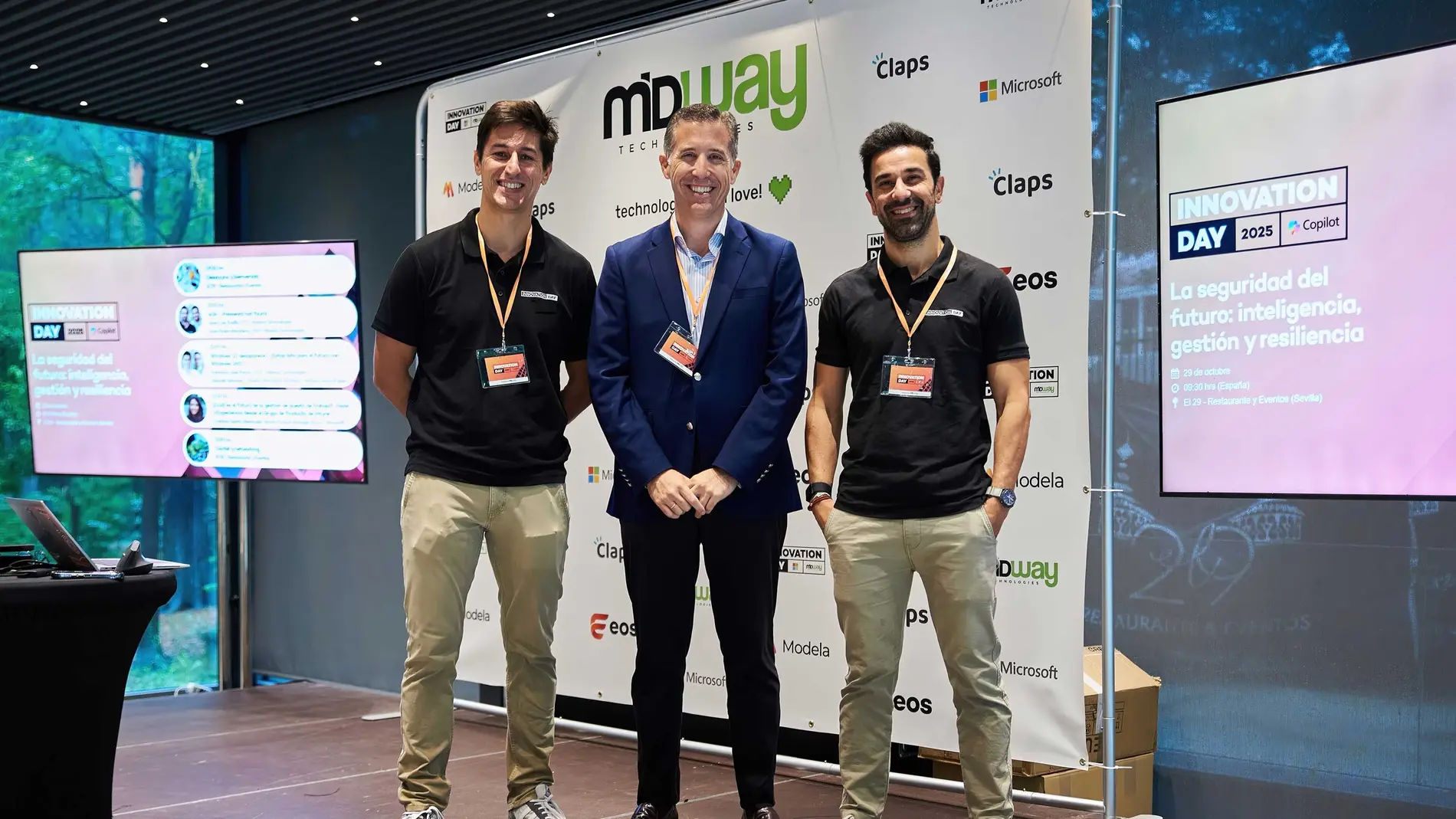 Socios de Midway. De Izquierda a Derecha: Francisco José Ponce (COO), Pedro Miguel Santos (CEO) y Juan Luis Susillo (CTO)