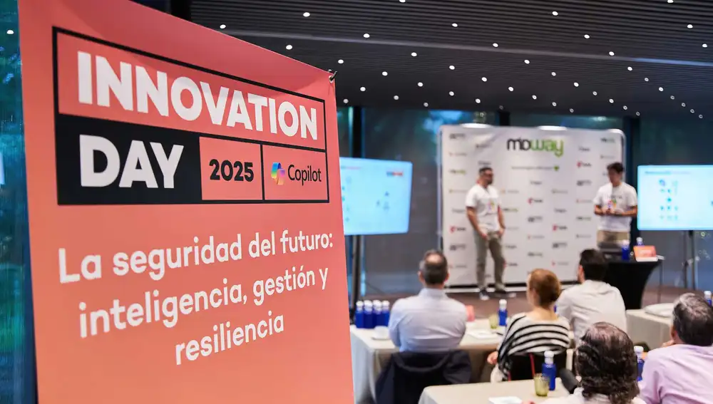 Ponencia sobre el futuro de Windows durante el III Innovation Day de Midway Technologies