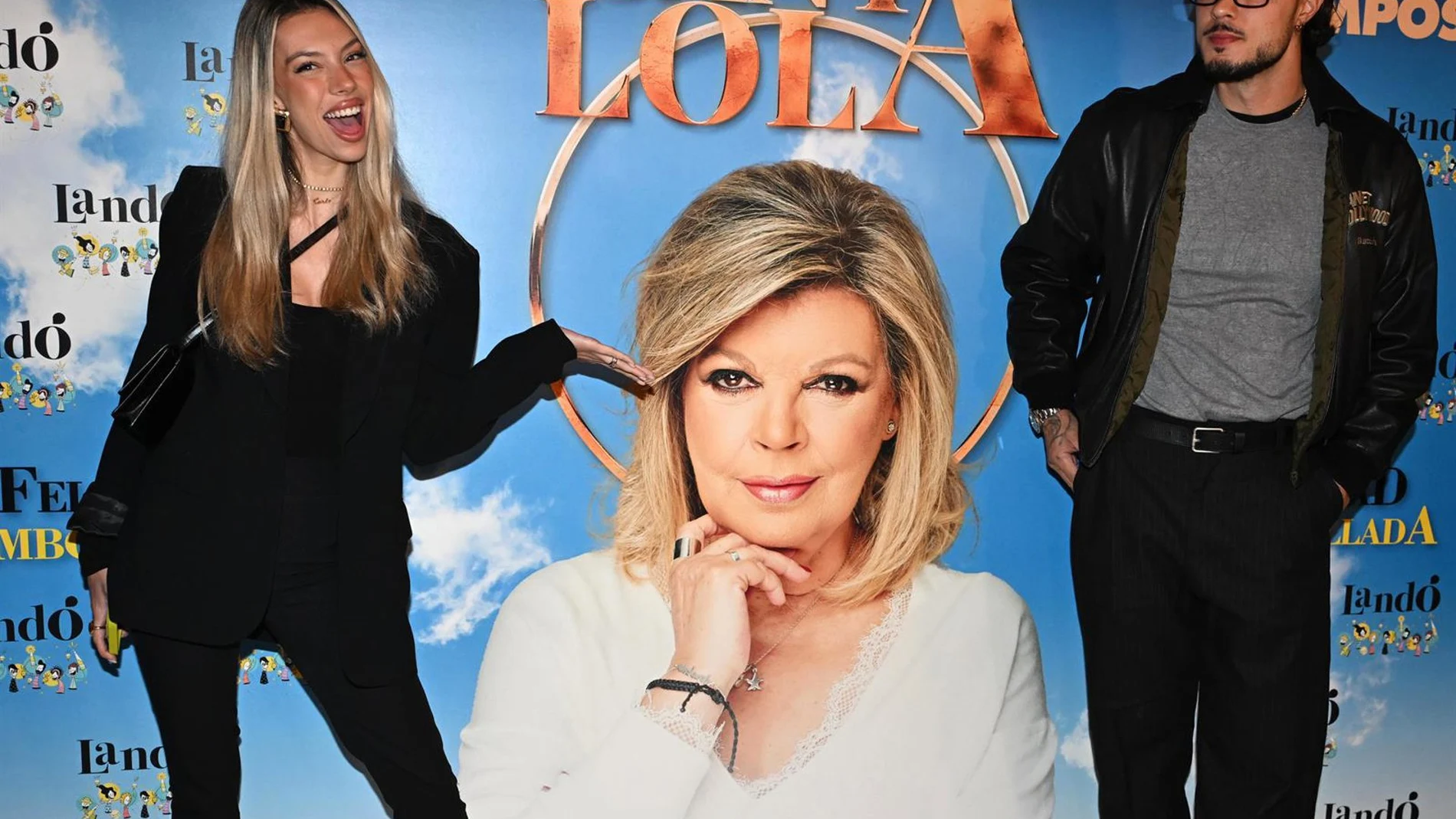 Carlo Costanzia, incómodo y tenso, se niega a posar con Terelu y Alejandra Rubio