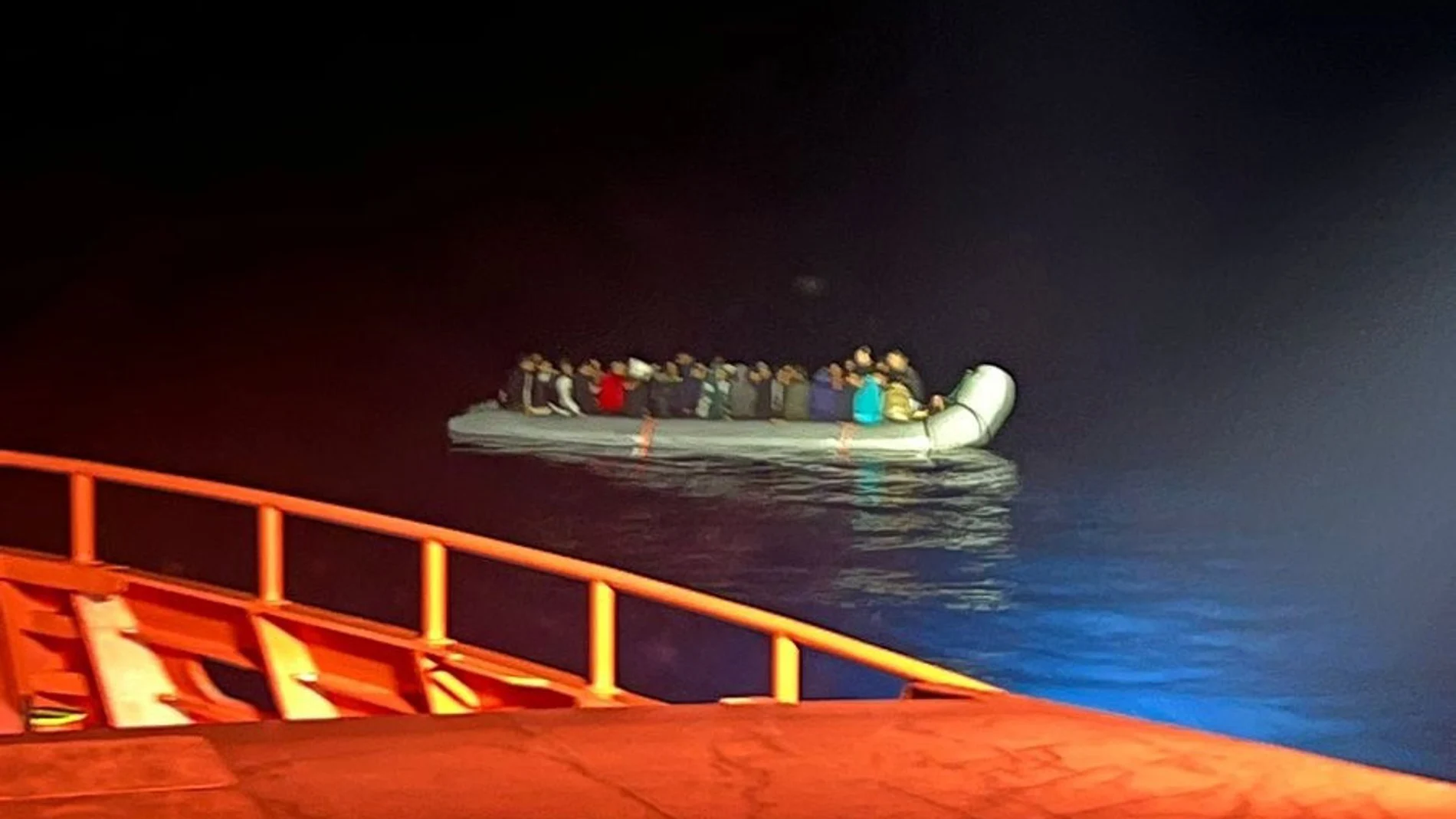 Llegan a Lanzarote dos cayucos con 112 inmigrantes a bordo