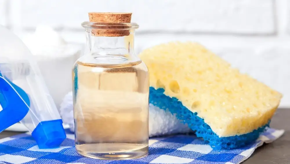 Vinagre de limpieza, el truco sencillo y eficaz para quitar grasa