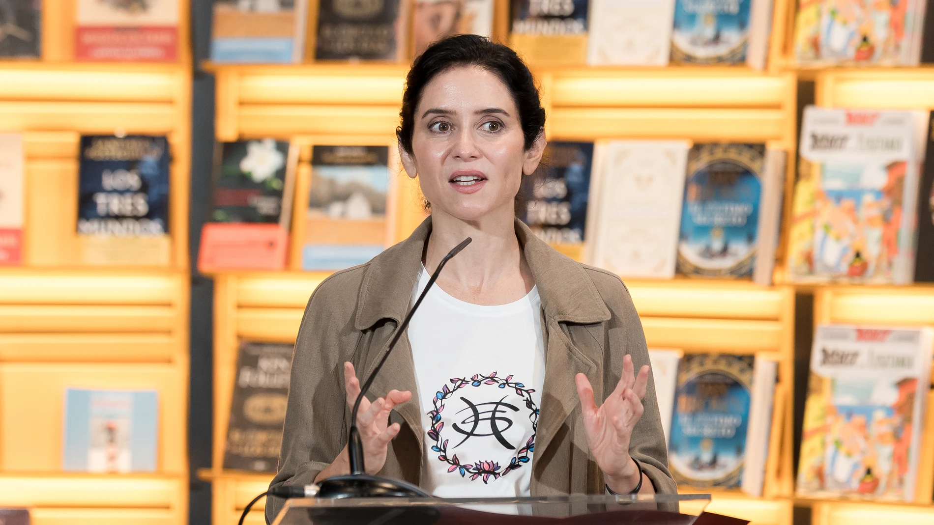 La presidenta de la Comunidad de Madrid, Isabel Díaz Ayuso, durante la reapertura de la tienda FNAC Callao, a 30 de octubre de 2025, en Madrid (España). Después de casi un año cerrada, FNAC Callao reabre tras una remodelación integral. Para la reapertura FNAC ha organizado una fiesta con música en directo y encuentros culturales.30 OCTUBRE 2025Diego Radamés / Europa Press30/10/2025