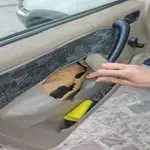 Los daños en los coches patrullas de la Guardia Civil