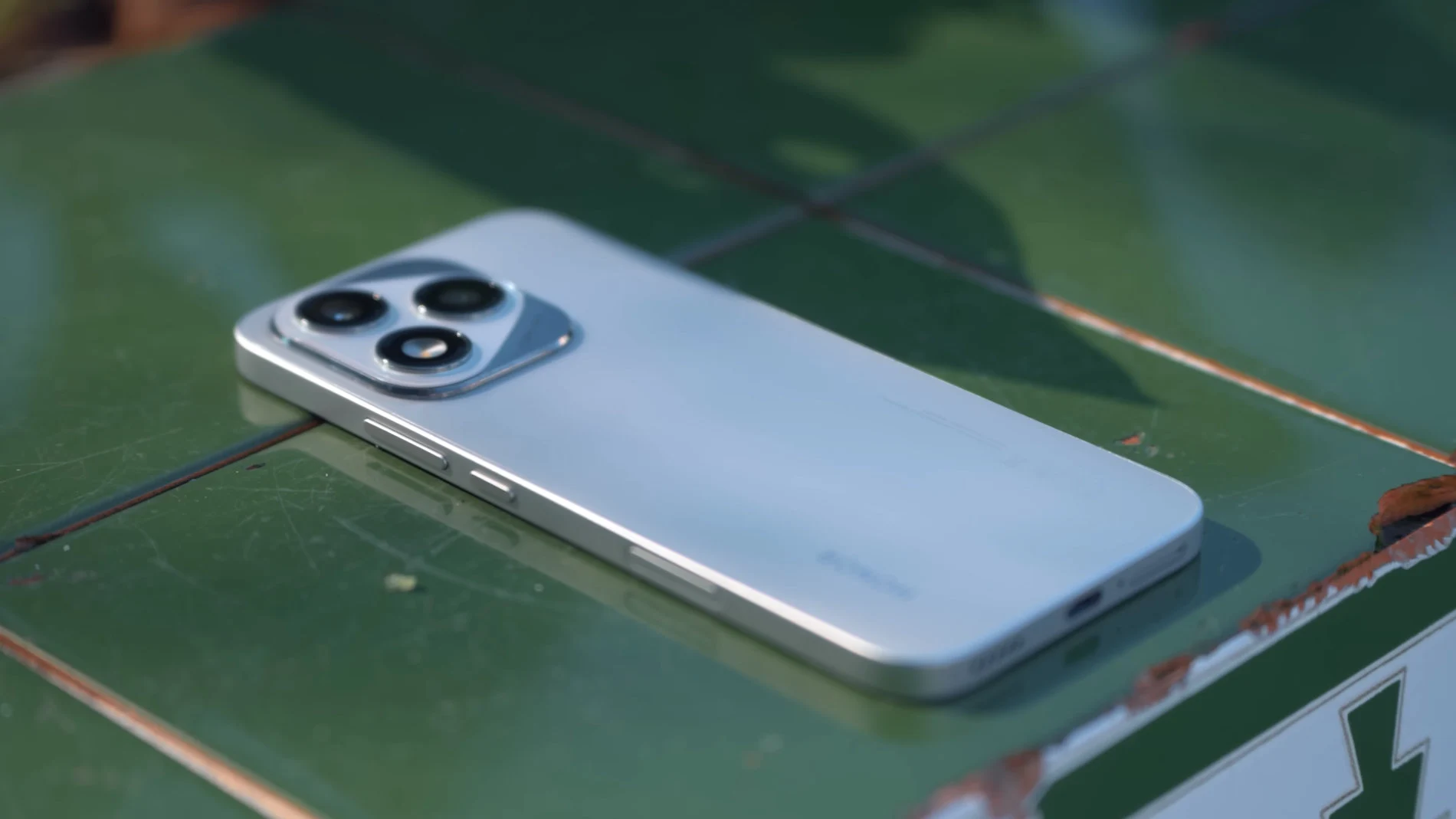 El HONOR 400 Lite 5G tiene una cámara principal de 108 megapíxeles