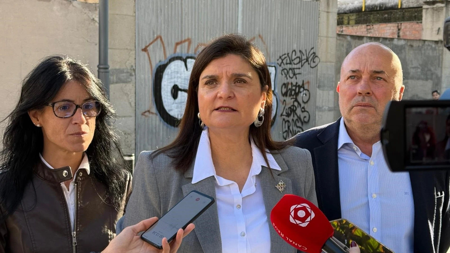 La diputada del PP en el Congreso por Tarragona Elisa Vedrina, en una intervención ante los medios en Reus (Tarragona) Sebastián Hipperdinger / Europa Press 30/10/2025