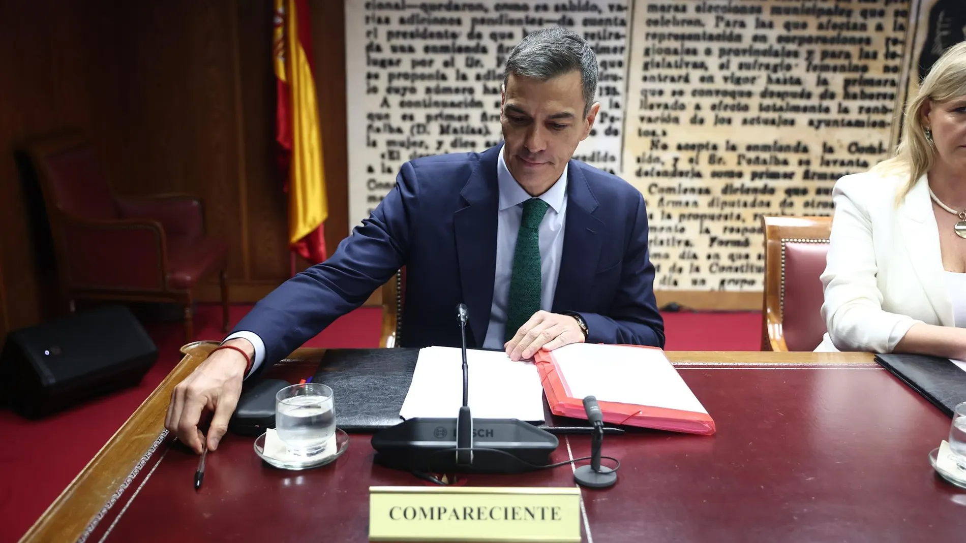Sánchez desconoce qué significan chistorras, lechugas y soles pero niega sobresueldos en el PSOE