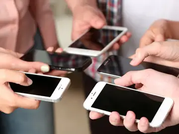 Los teléfonos móviles se vuelven más lentos con el tiempo: ¿por qué y cómo se puede evitar? Los teléfonos móviles se vuelven más lentos con el tiempo: ¿por qué y cómo se puede evitar?