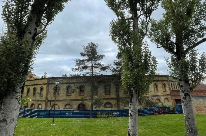 Oviedo.- El PSOE critica que decenas de proyectos, como La Vega y la plaza de toros, desparecen de las cuentas de 2026 Oviedo.- El PSOE critica que decenas de proyectos, como La Vega y la plaza de toros, desparecen de las cuentas de 2026