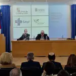 Alejandro Vázquez junto al rector de Burgos José Miguel García Pérez