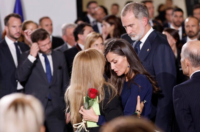 Los Reyes Felipe VI y Letizia en el funeral de Estado del miércoles pasado en Valencia Los Reyes Felipe VI y Letizia en el funeral de Estado del miércoles pasado en Valencia