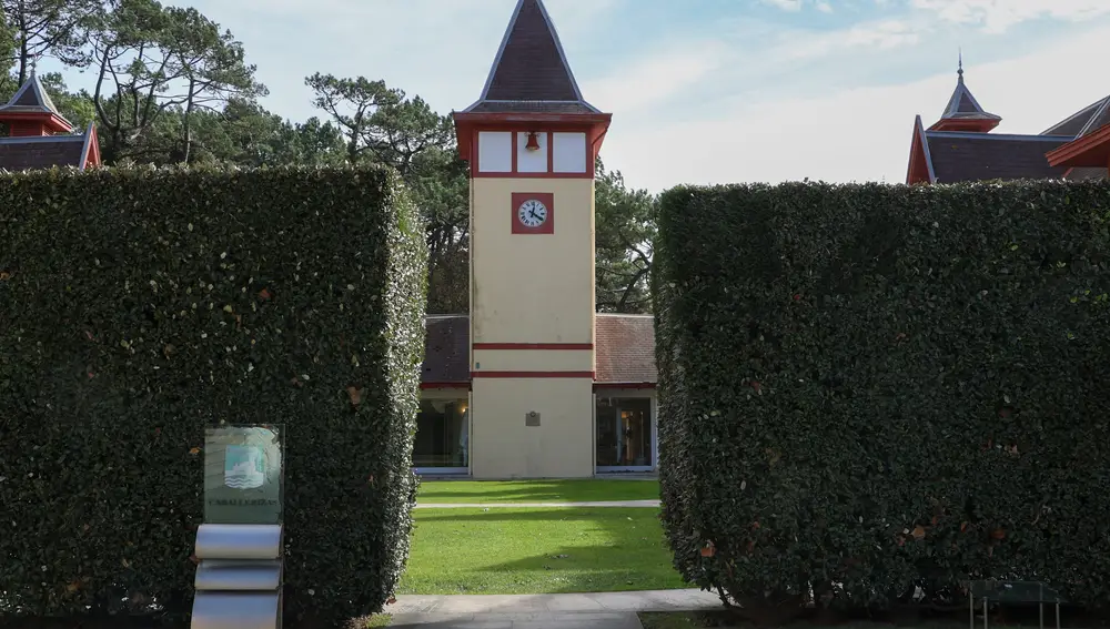 Vista de las caballerizas reales del Palacio de La Magdalena