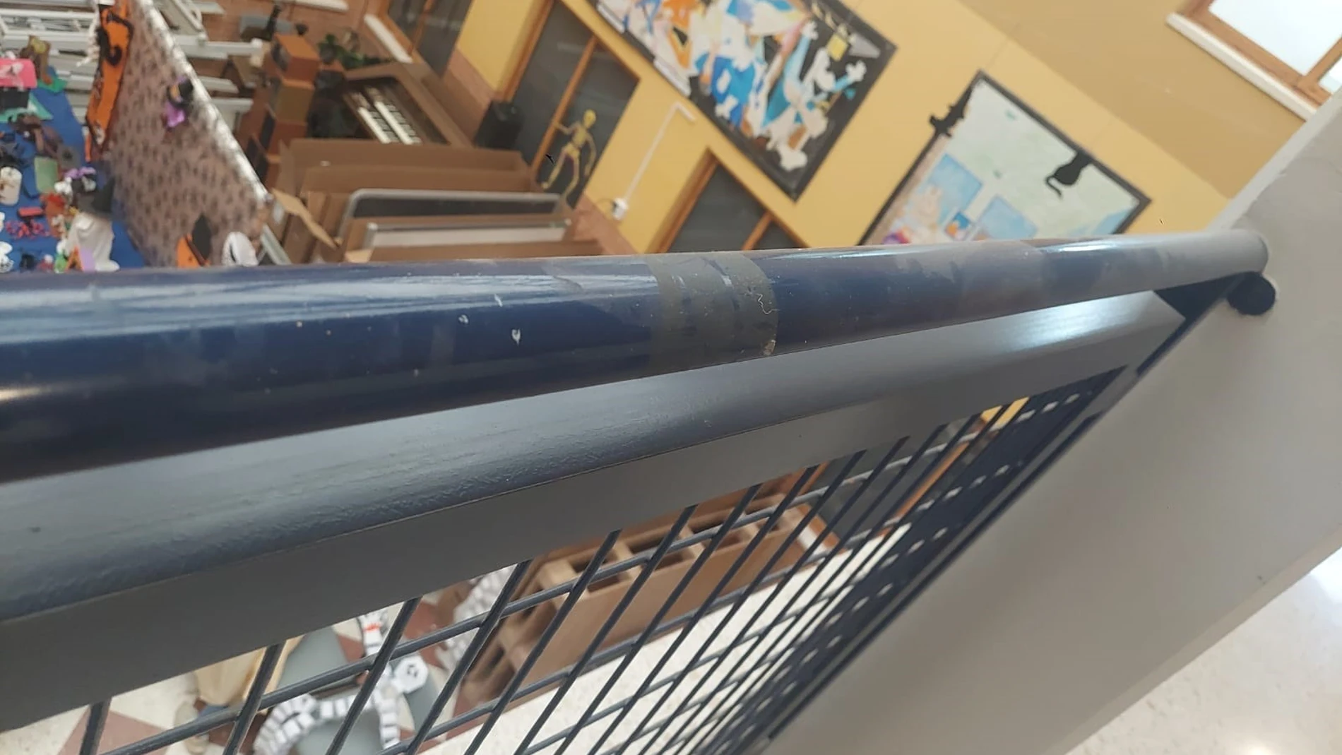 Imagen del interior del CEIP 'Jacarandá' de Sevilla Este, del que el AMPA 'Caracol' critica "falta de limpieza".REMITIDA / HANDOUT por AMPA CARACOL DEL CEIP 'JACARANDÁ' DE SEVILLAFotografía remitida a medios de comunicación exclusivamente para ilustrar la noticia a la que hace referencia la imagen, y citando la procedencia de la imagen en la firma31/10/2025