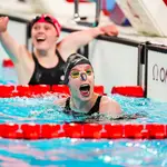 La campeona Marta Fernández celebra uno de los triunfos en París