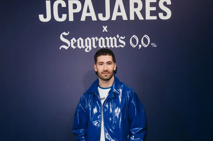 Juan Carlos Pajares, el diseñador que ha conquistado a Georgina o Aitana: “Los sueños se construyen con trabajo diario, perseverancia y un poco de suerte” Juan Carlos Pajares, el diseñador que ha conquistado a Georgina o Aitana: “Los sueños se construyen con trabajo diario, perseverancia y un poco de suerte”