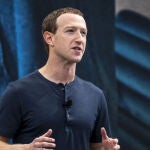 Mark Zuckerberg es el CEO de Meta, la empresa matriz de Facebook, Instagram y Threads