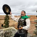 El Mariquelo en lo alto de la catedral de Salamanca