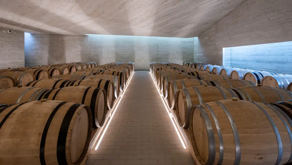 Sala de barricas de la Bodega de Ossian