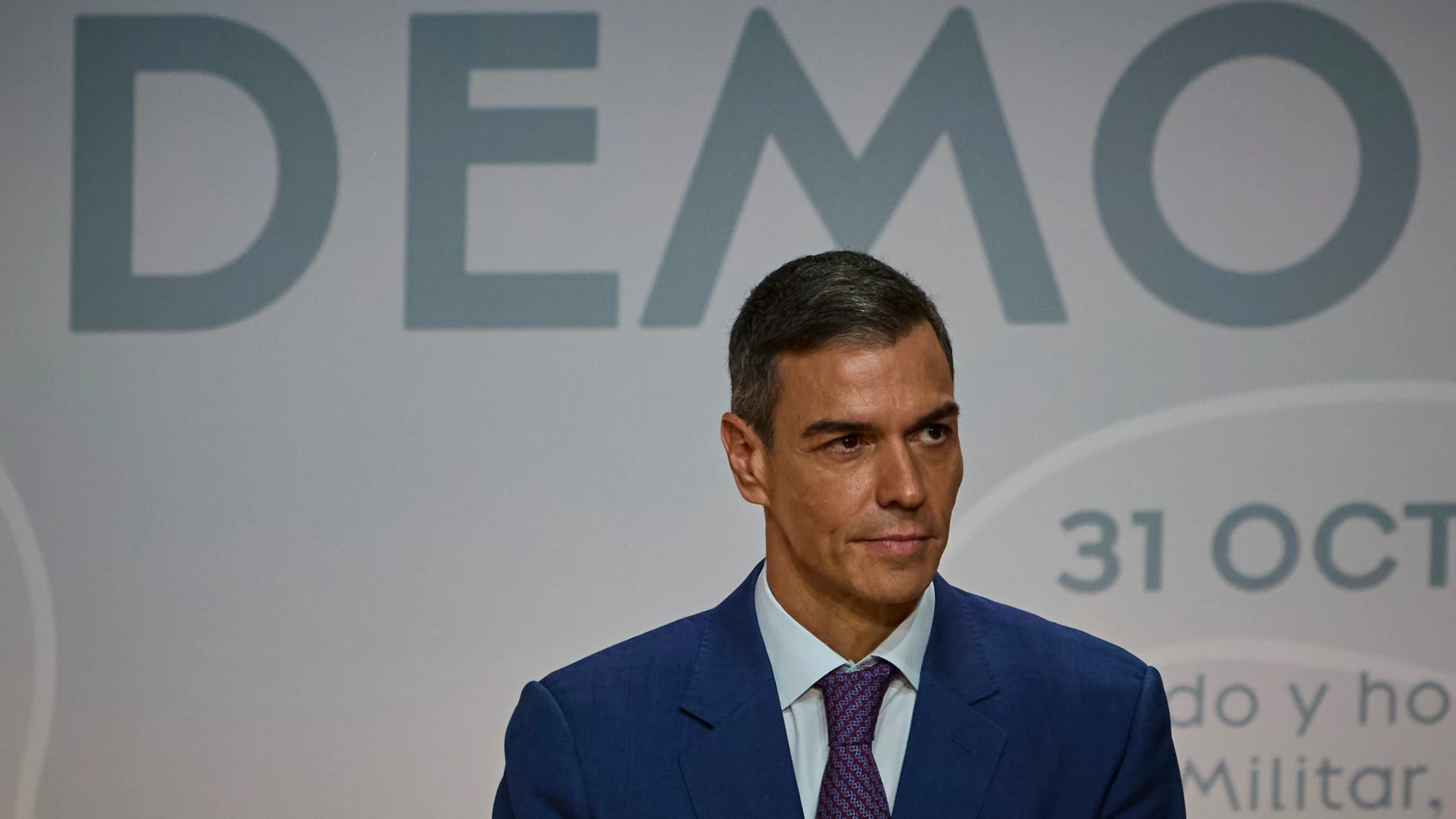 El Presidente del Gobierno, Pedro Sánchez, preside el acto por el 'Día de Recuerdo y Homenaje a todas las víctimas del golpe militar, la Guerra y la Dictadura', en el Auditorio Nacional de Música, en Madrid. © Alberto R. Roldán / Diario La Razón. 31 10 2025