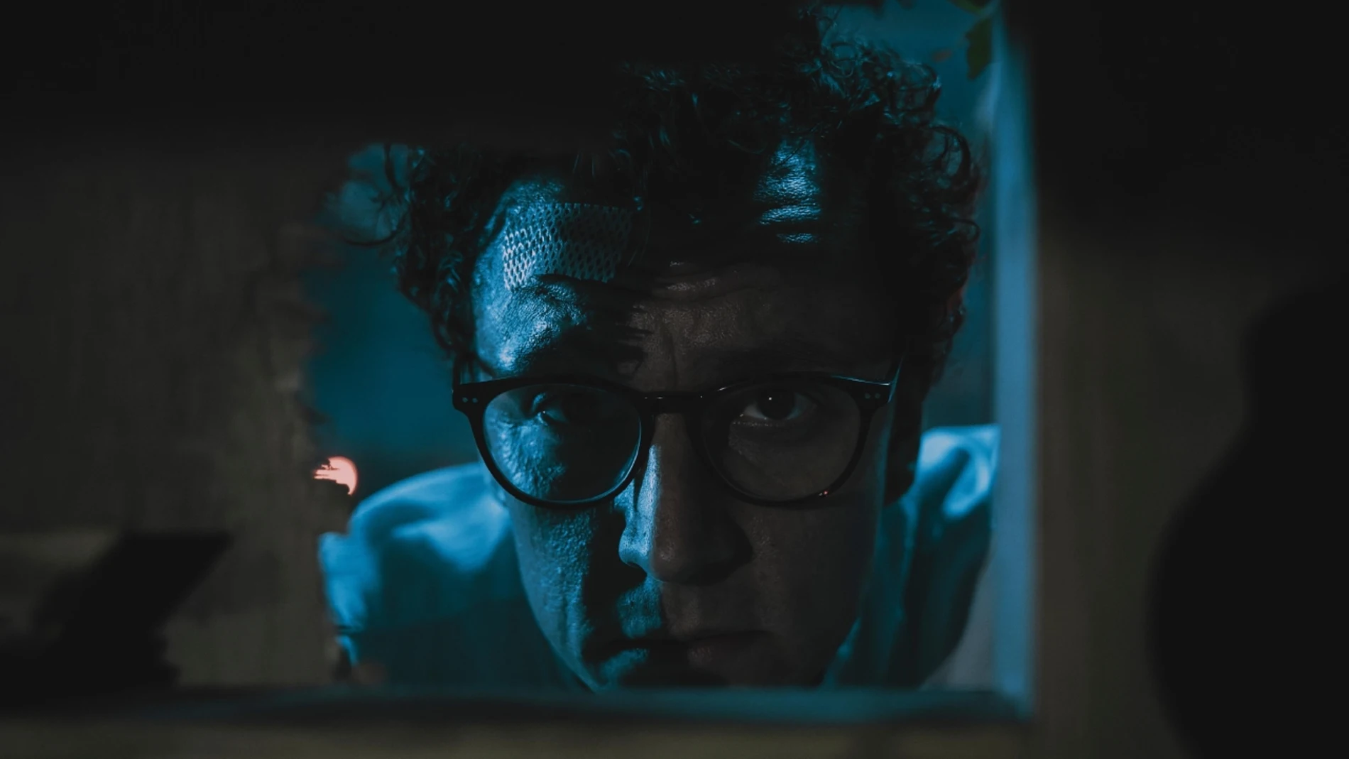 Ambientada en 1890, 1941, 2023 y 2053, esta serie de Netflix explora cómo un asesinato puede cambiar el destino de una ciudad