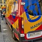 Una mujer mayor resulta herida grave tras ser atropellada en Vallecas por un coche que se dio a la fuga