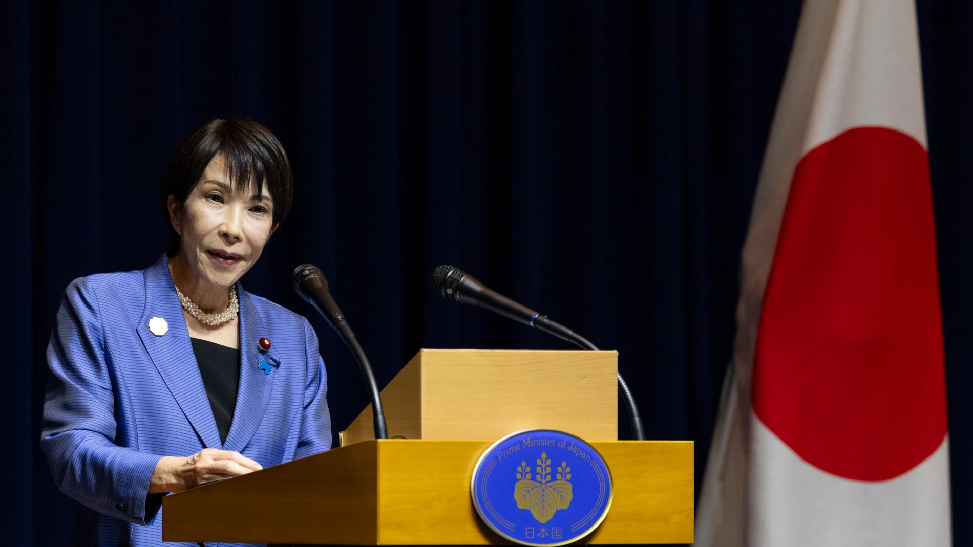 Gyeongju (Republic Of), 01/11/2025.- Japanese Prime Minister Sanae Takaichi speaks during a press conference for the South Korea Asia-Pacific Economic Cooperation (APEC) forum in Gyeongju, South Korea, 01 November 2025. South Korea hosts the 2025 APEC annual meeting in Gyeongju from 31 October to 01 November. (Corea del Sur) EFE/EPA/JEON HEON-KYUN