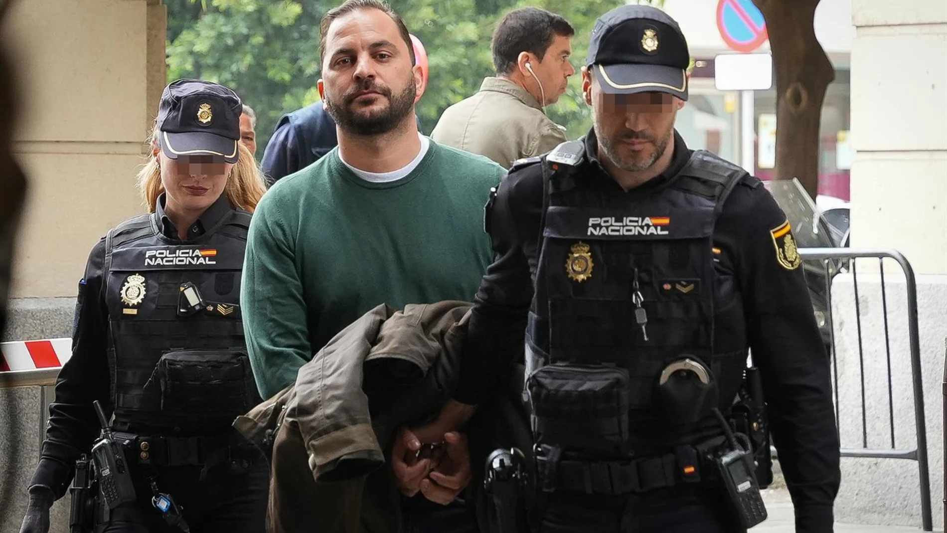 Antonio Tejado se enfrenta a juicio y a una fianza de 639.000 euros por el asalto a la casa de María del Monte