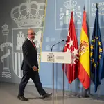 MADRID.-La Comunidad acusa al delegado del Gobierno de ser "un comisario político de Sánchez" y le acusa de "no dar información"
