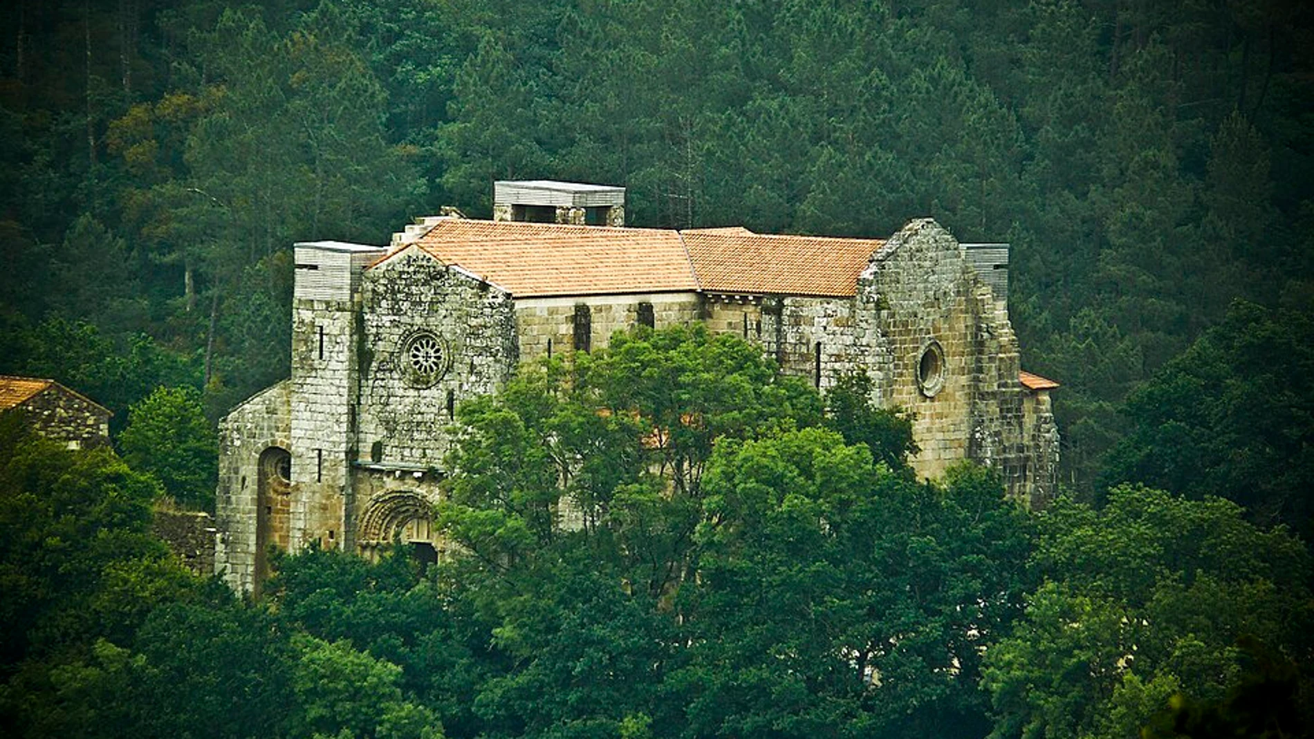 El monasterio que engañó al diablo gracias a la sabiduría y la fe de los gallegos