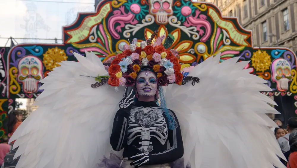 Las calles se llenan de ritmo, tambores y sonrisas pintadas