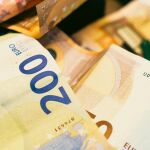 Dinero en efectivo para emergencias: esta es la cantidad que deberías tener en casa 