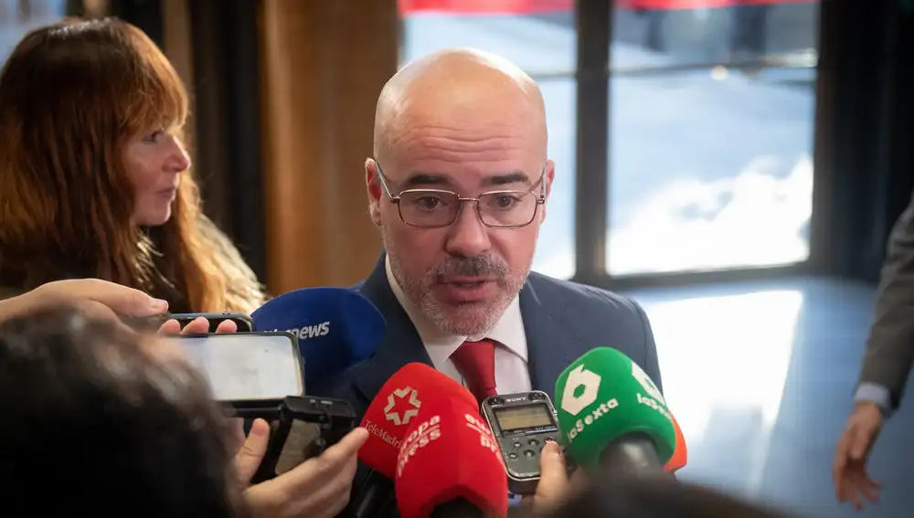 MADRID.-Francisco Martín, preguntado por su futuro político en 2027: "Donde siempre, apoyando a Sánchez y a Óscar López"